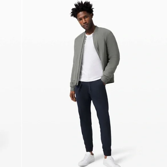 lululemon ABC Jogger 30” Navy Blue - Picture 4 of 5